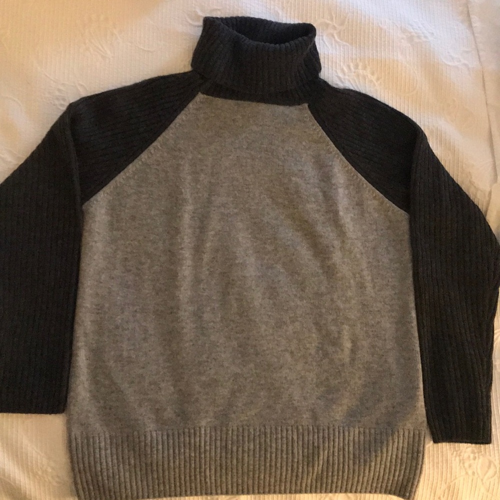 Cashmere sweater from PURE Collection